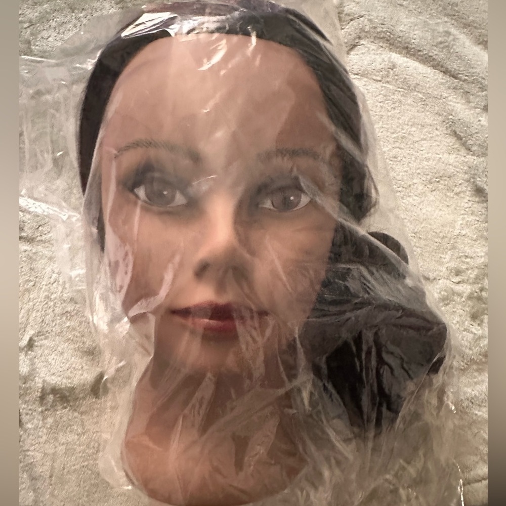 Cosmetology, mannequin head